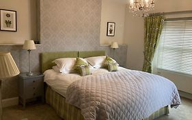 Lorne House Bed & Breakfast